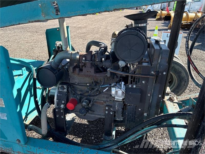 Terex Powerscreen M85 30 in x 60 ft Portable Radial Stac Otros