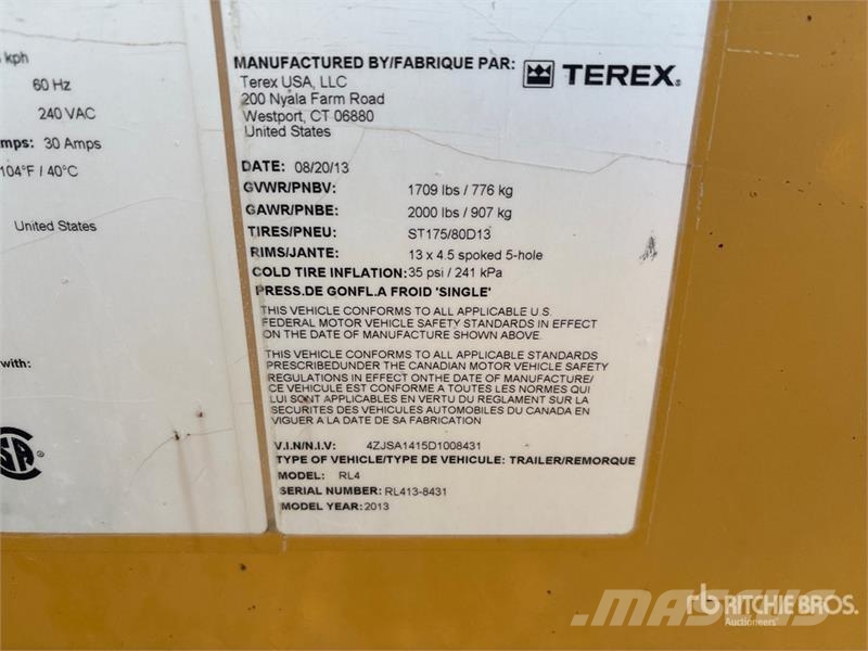 Terex RL4 拖车式灯塔