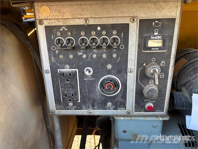 Terex RL4 Освітлювальні вежі
