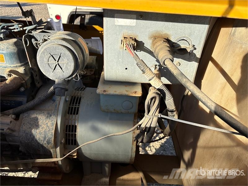 Terex RL4 Освітлювальні вежі