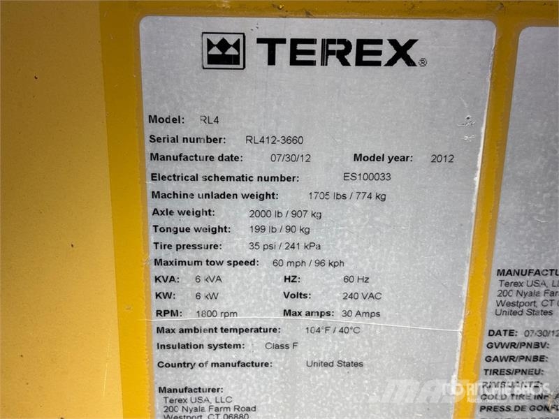 Terex RL4 拖车式灯塔