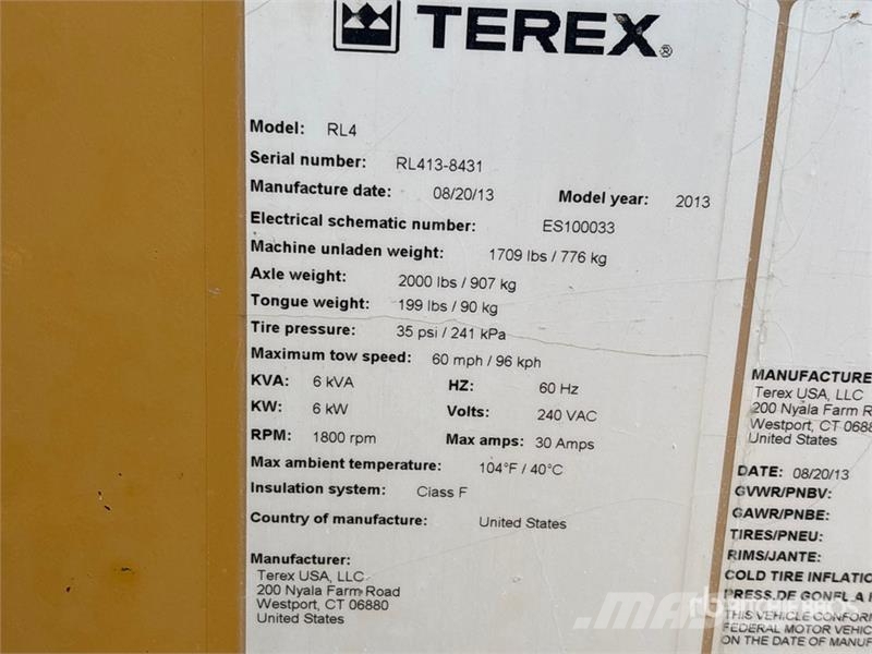 Terex RL4 拖车式灯塔