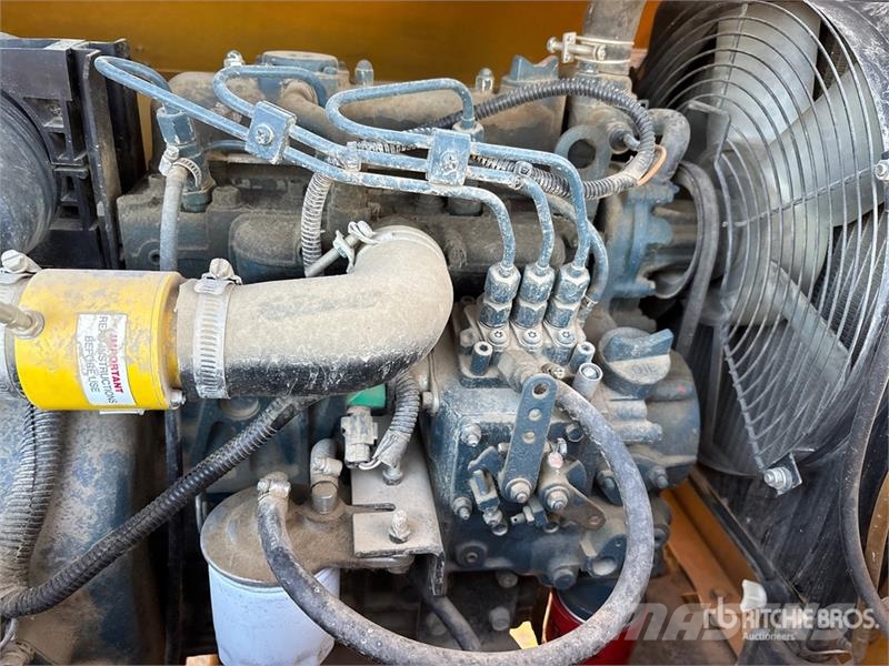 Terex RL4 拖车式灯塔