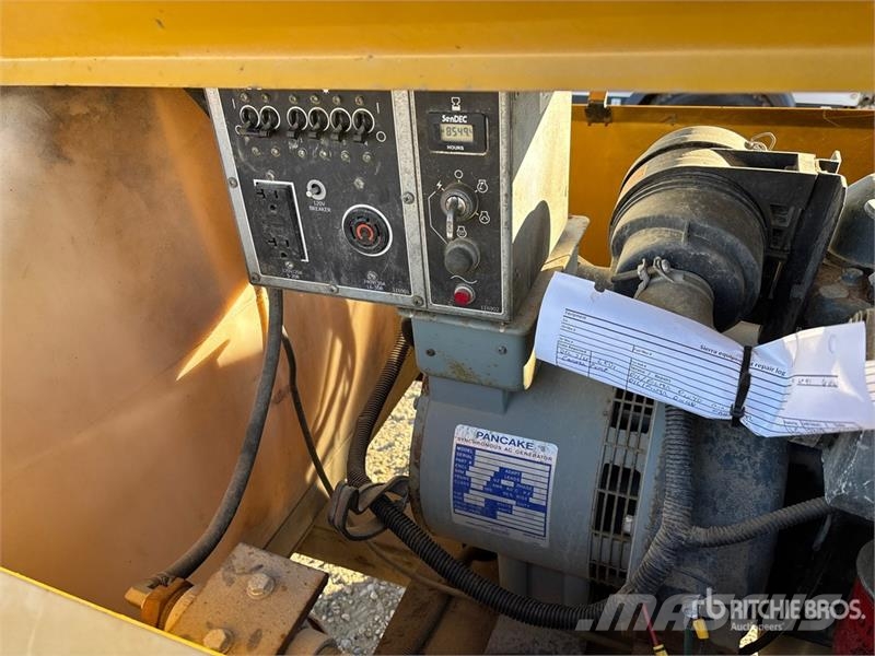 Terex RL4 Освітлювальні вежі