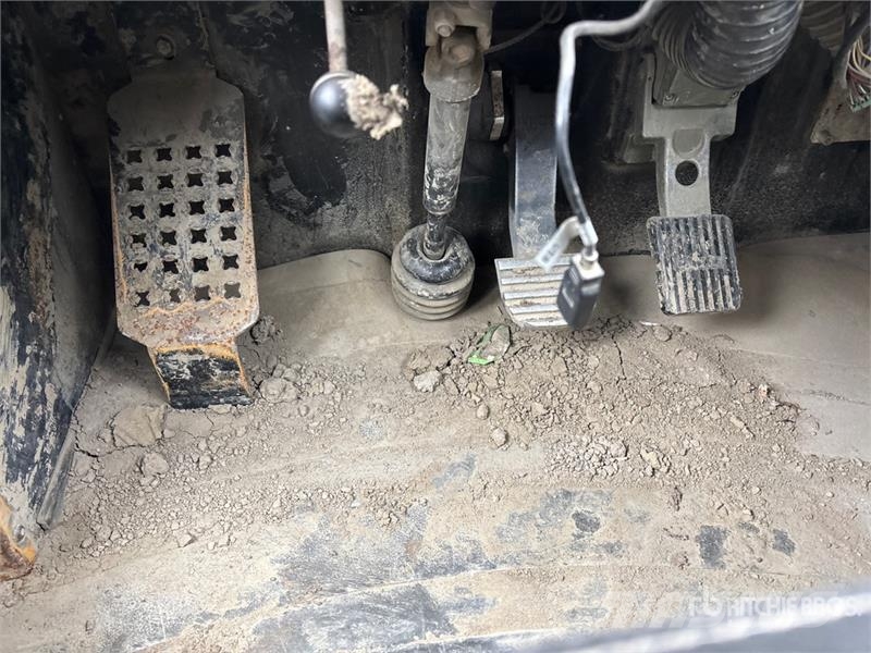Terex TA30 Zglobni demperji