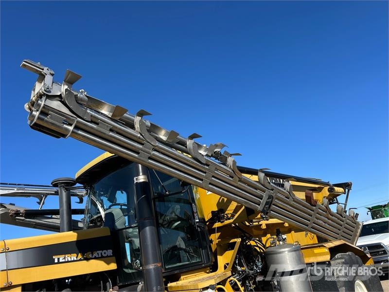  Terra-Gator 8104 70 ft Air Boom 4x2 Self-Propelled Kunstgjødselspreder