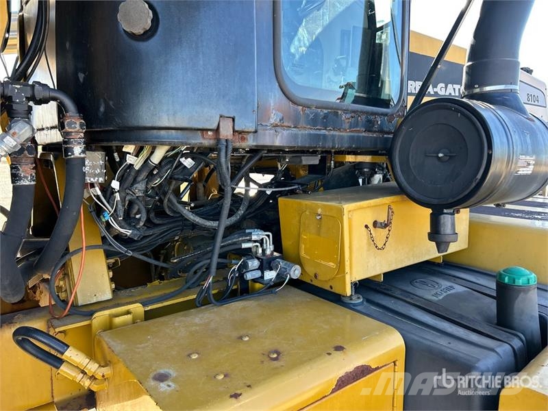  Terra-Gator 8104 70 ft Air Boom 4x2 Self-Propelled Kunstgjødselspreder