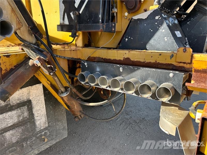  Terra-Gator 8104 70 ft Air Boom 4x2 Self-Propelled Kunstgjødselspreder