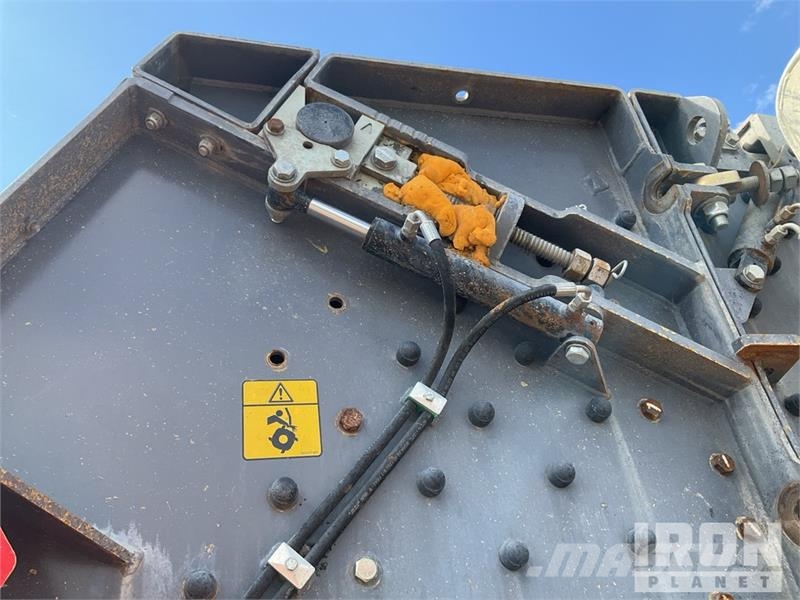 Tesab 1125TR Tracked Impact Crusher Plant Pezzi di ricambio per lo smaltimento rifiuti/riciclaggio