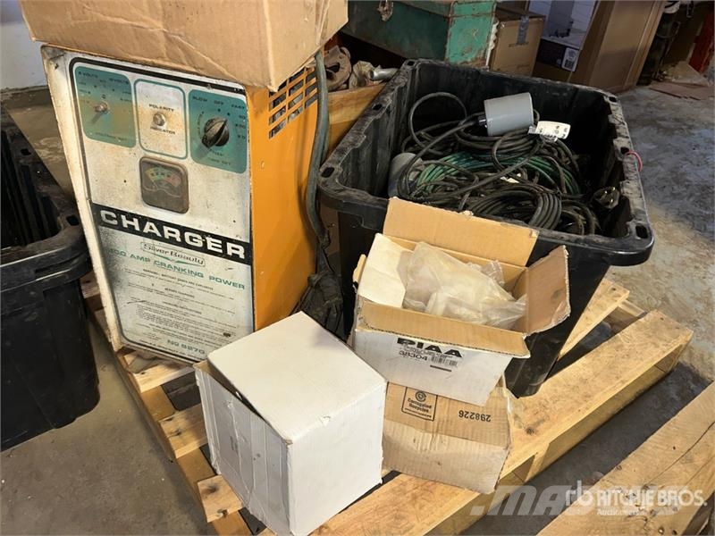  Tethered Float Switch, Battery Charger & Quantity  Drugi deli