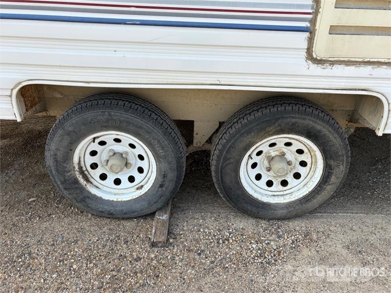 Thor 25 ft T/A Travel Trailer Otros remolques