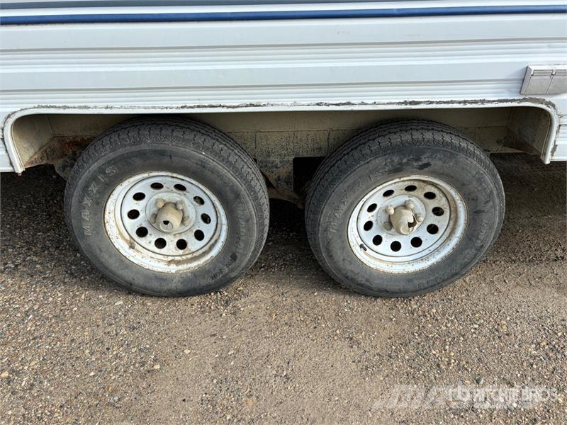 Thor 25 ft T/A Travel Trailer Otros remolques