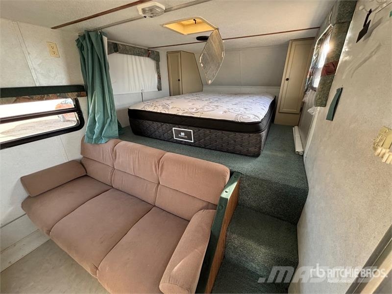 Thor 25 ft T/A Travel Trailer Otros remolques