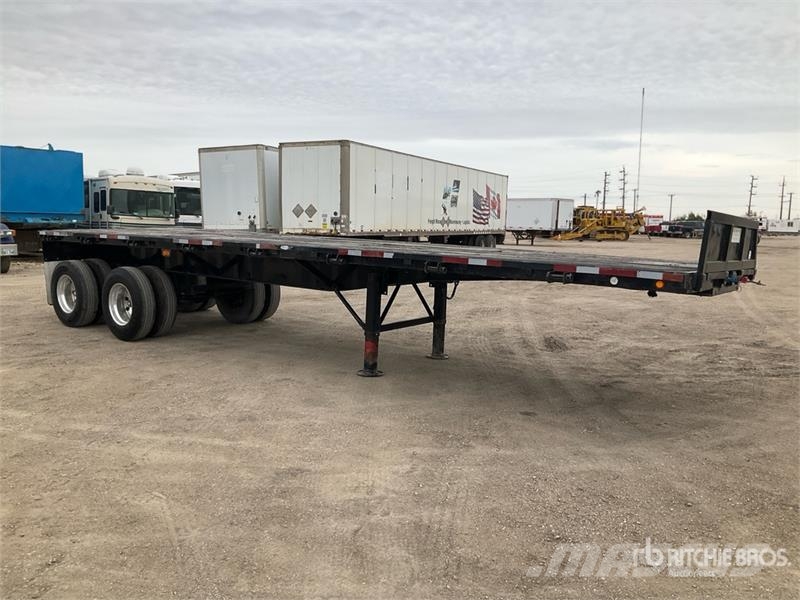 Thruway 32 ft T/A T/A Flatbed Trailer Platós / Ponyvás pótkocsik