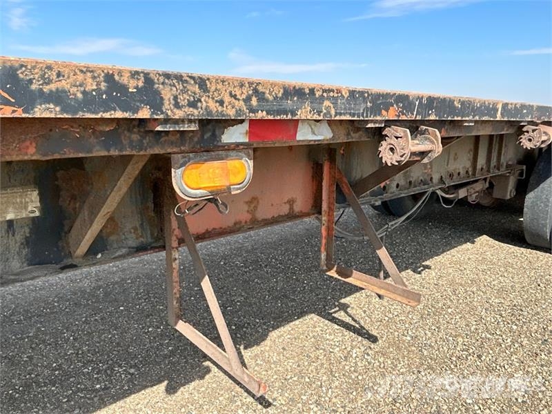 Thruway 53 ft Tri/A Flatbed Trailer Pritschenanhänger