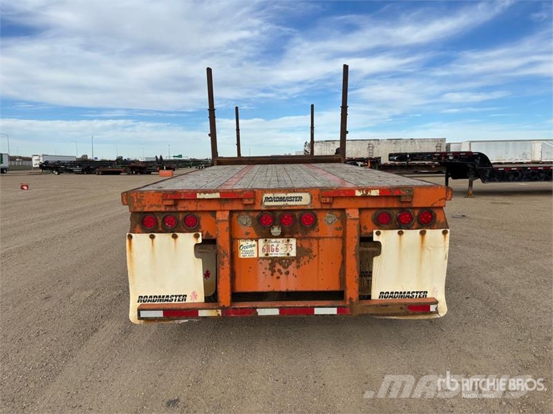  Thruway ROADMASTER 53 ft Tri/A C/W Bunks Flatbed T مقطوروات مسطحة/مفصلية الجوانب