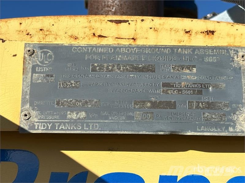 Tidy Tanks 13200 L Skid Mounted Steel Fuel Tank Kraftstoff- und Zusatzstoffbehälter