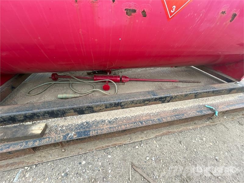 Tidy Tanks 2700 L Skid Mounted Steel Fuel Tank 연료 및 첨가제 탱크