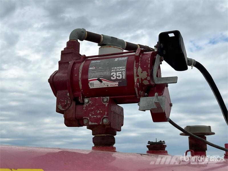 Tidy Tanks 2700 L Skid Mounted Steel Fuel Tank 연료 및 첨가제 탱크