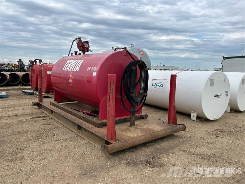 Tidy Tanks 2700 L Skid Mounted Steel Fuel Tank 연료 및 첨가제 탱크