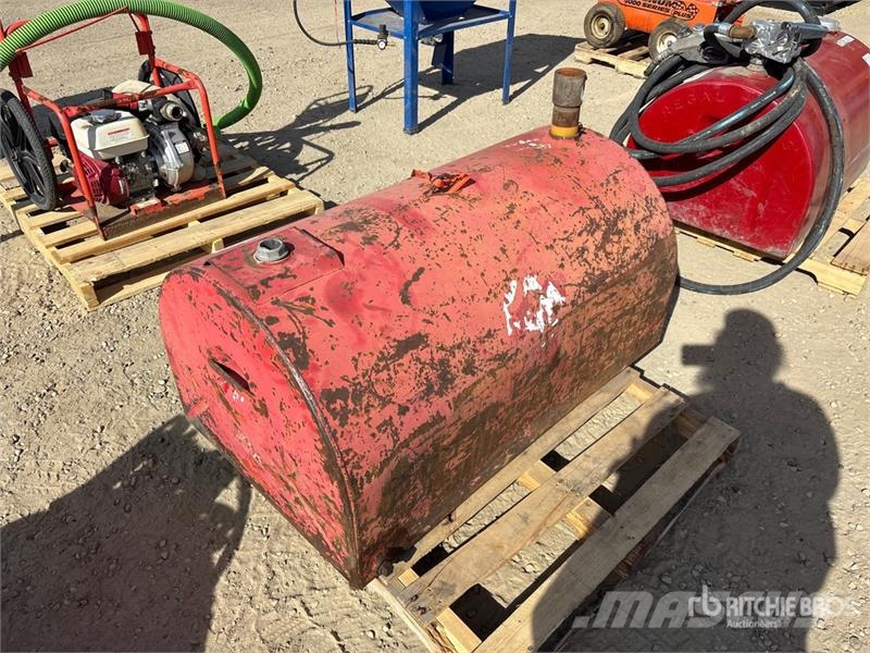 Tidy Tanks Steel Fuel Tank Degvielas un piedevu tvertnes