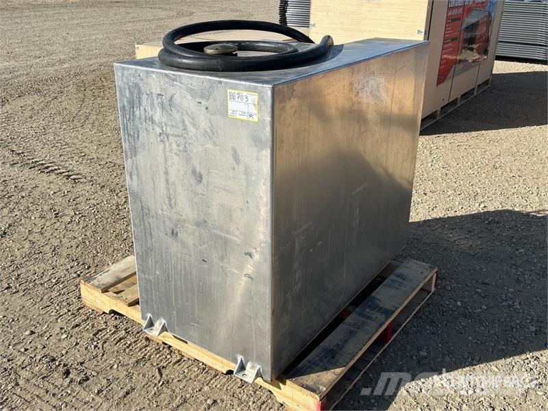 Tiger Tool 750 L Aluminum Slip Fuel Tank Üzemanyag- és adaléktartályok