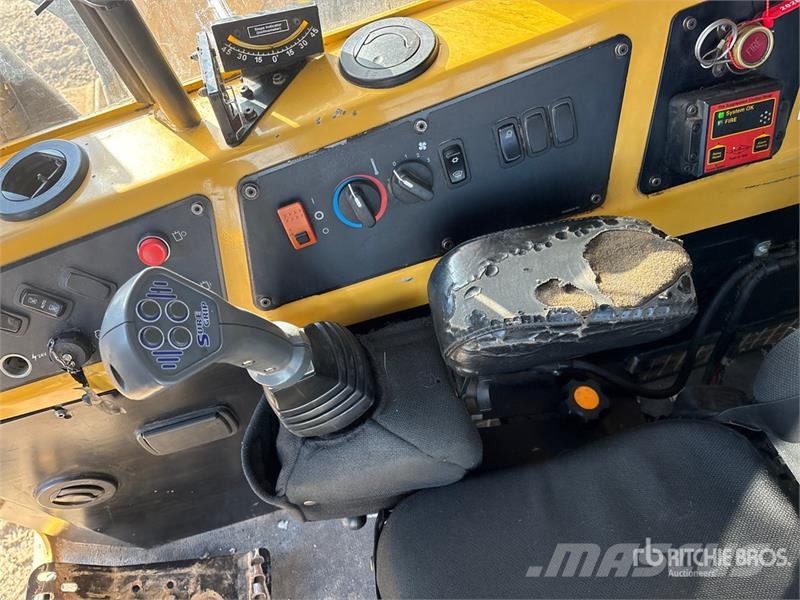 Tigercat 845D Track Feller Buncher Zaru savācēji