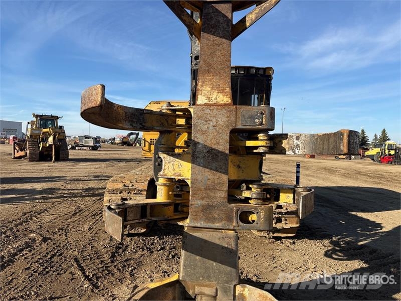 Tigercat 845D Track Feller Buncher Zaru savācēji
