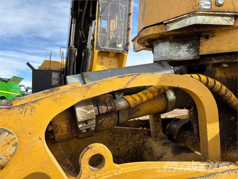 Tigercat 875E Short Wood Log Loader Átrakógépek