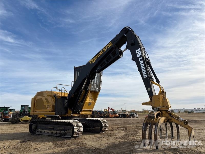 Tigercat 875E Short Wood Log Loader Átrakógépek