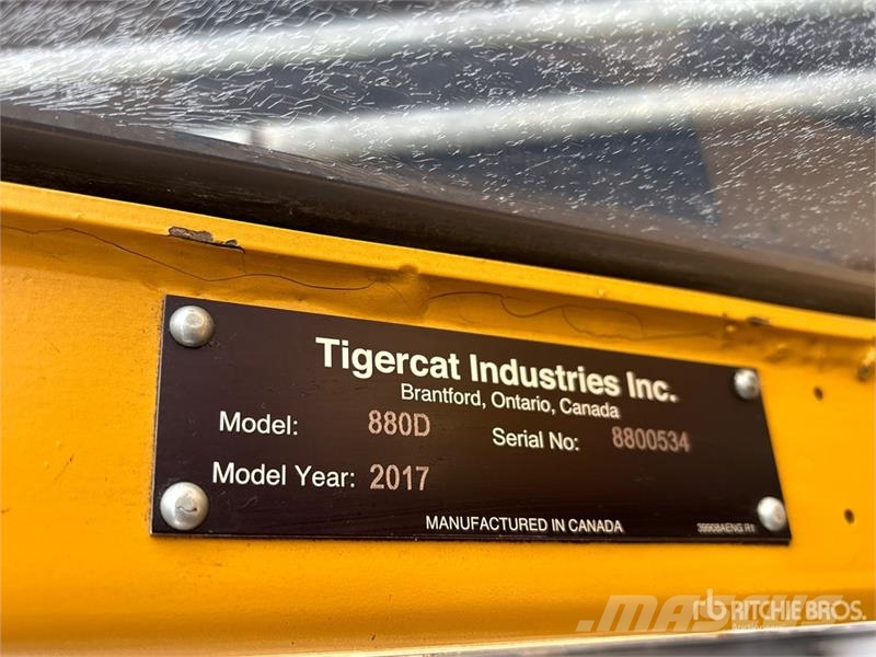 Tigercat 880D Short Wood Log Loader Utovarivači stabala