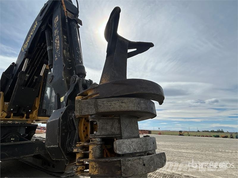 Tigercat L870C Leveling Track Feller Buncher Talador apilador