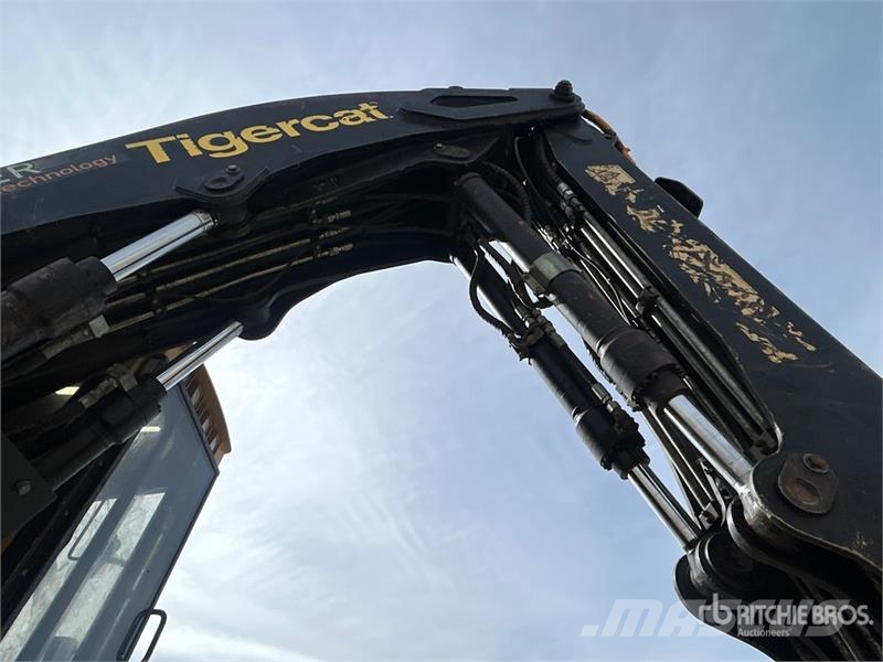 Tigercat L870C Leveling Track Feller Buncher Talador apilador