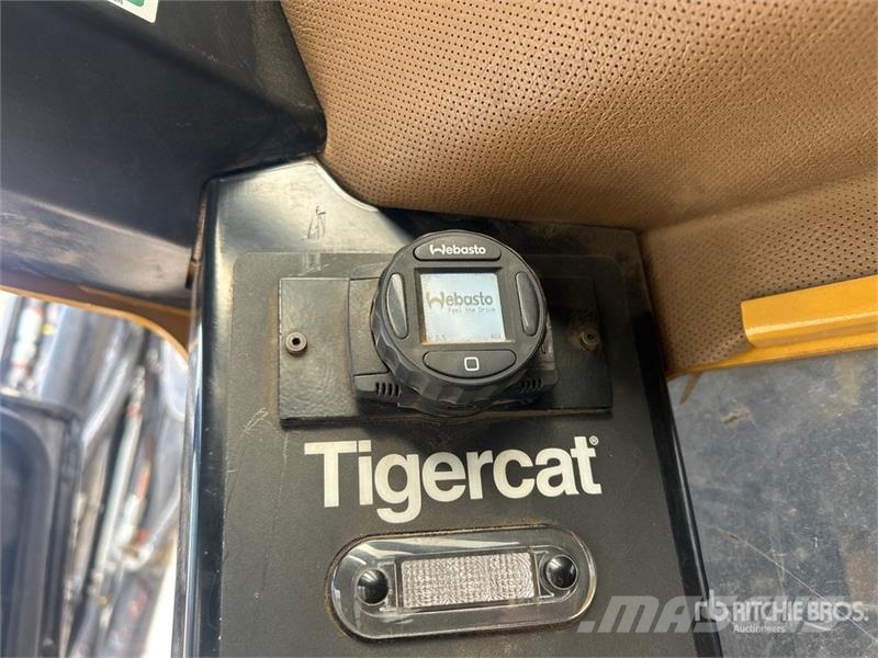 Tigercat L870C Leveling Track Feller Buncher Talador apilador