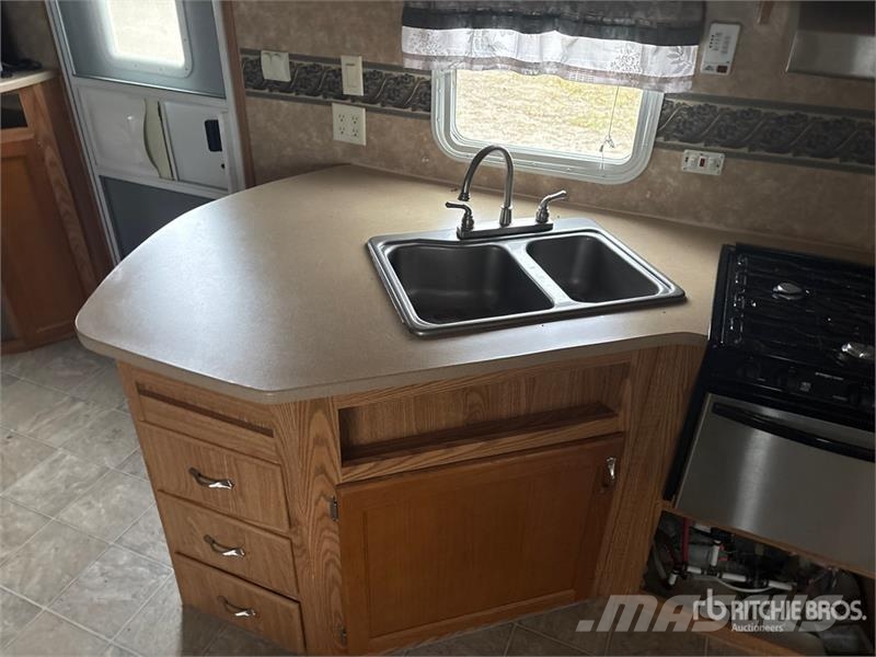 Timberland Timberlodge 30 ft T/A Travel Trailer Egyéb pótkocsik