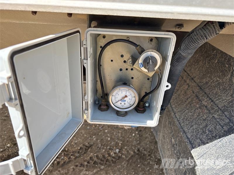 Timpte 38 ft T/A Grain Trailer Carri per la granella