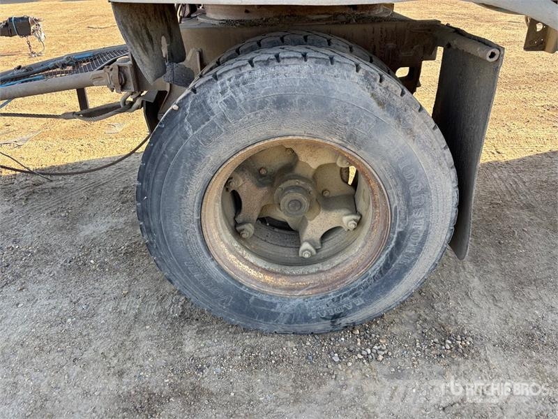 Timpte T/A Pup Tanker Trailer Причепи-цистерни
