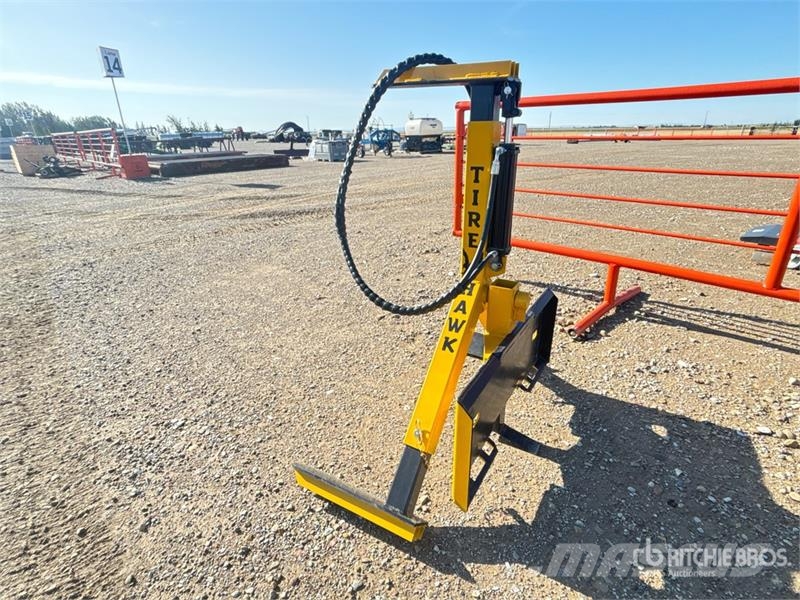 Tire Hawk 58 in Skid Steer Grabber Inne akcesoria