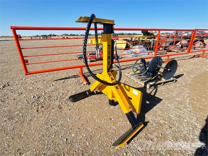 Tire Hawk 58 in Skid Steer Grabber Inne akcesoria