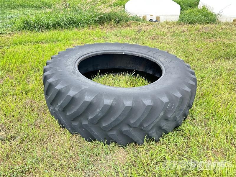 Titan 20.8R42 Tires Ελαστικά και ζάντες
