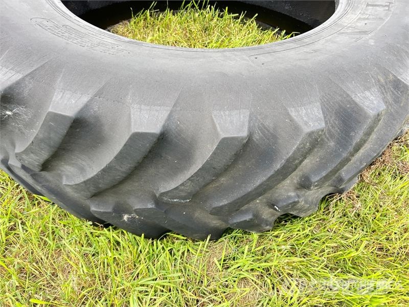 Titan 20.8R42 Tires Ελαστικά και ζάντες