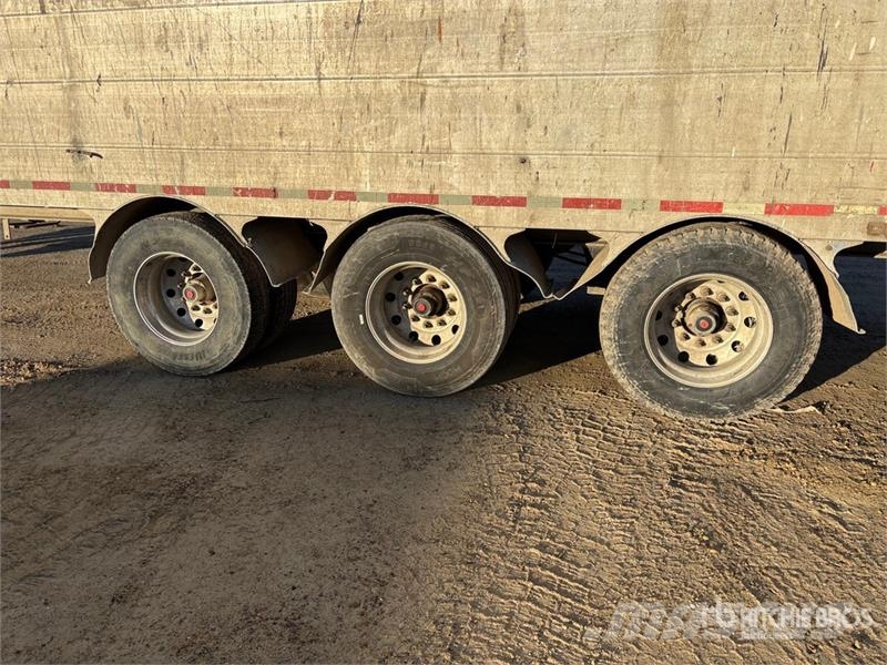 Titan 53 ft x 102 in Tri/A Moving Floor Open-Top Chip Tr Prikolice za piljevinu
