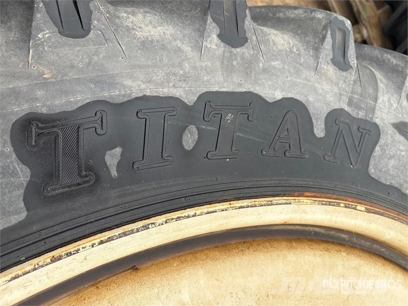Titan of (4) Titan 320/90R50 Tires - Fits New Holland SP Pneumatiky, kola a ráfky