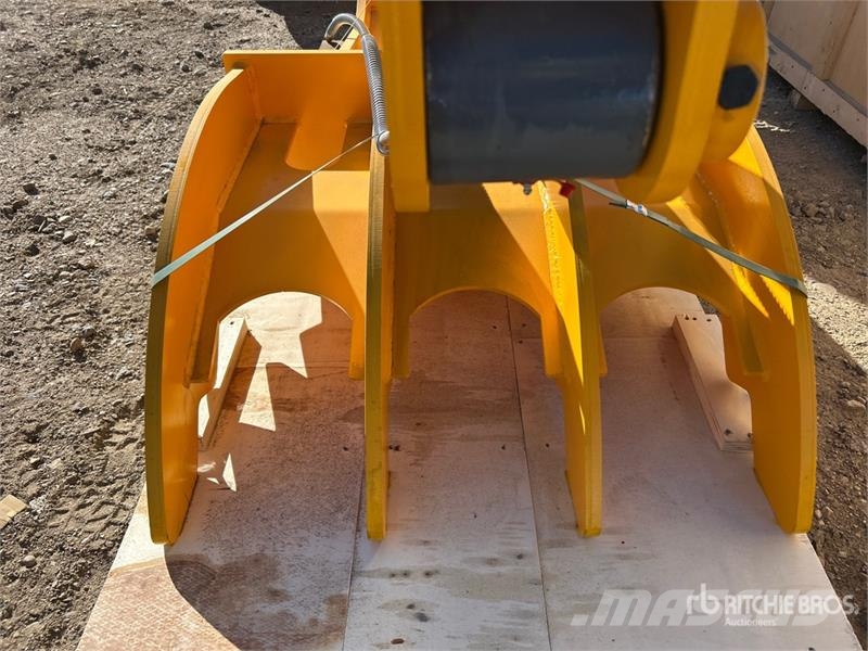 TOFT 08T Excavator Thumb - Fits Cat 320 / 20 - 25 バケット