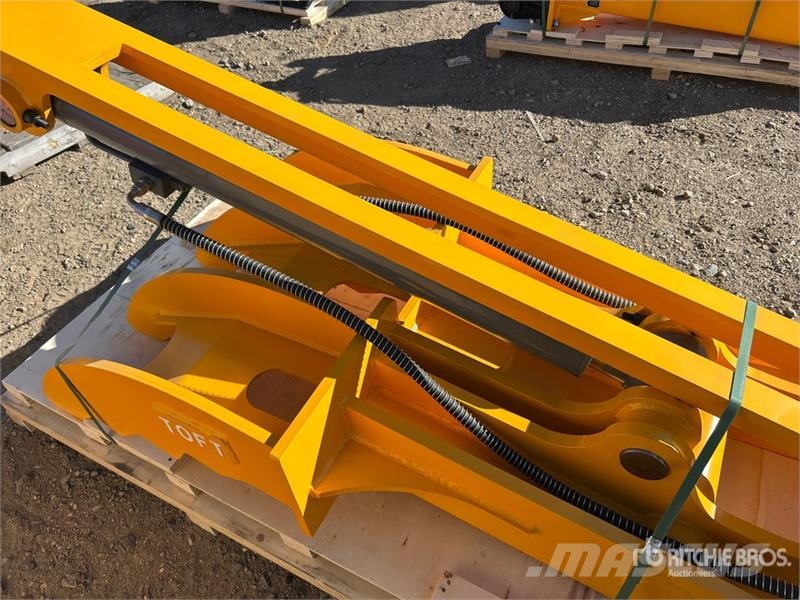 TOFT 08T Excavator Thumb - Fits Cat 320 / 20 - 25 バケット