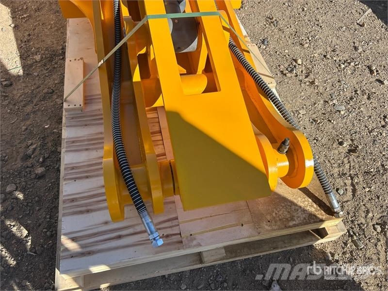 TOFT 08T Excavator Thumb - Fits Cat 320 / 20 - 25 バケット