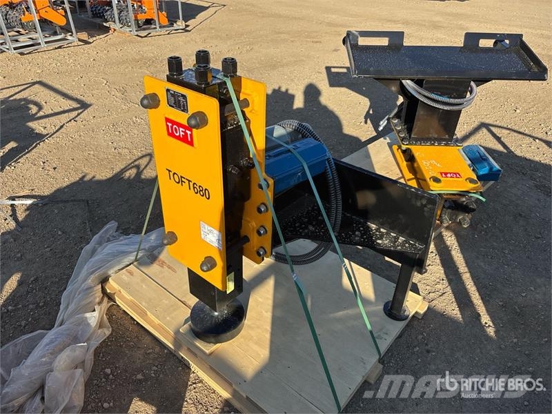  TOFT 680 Skid Steer Post Driver (Unused) Fencing equipment