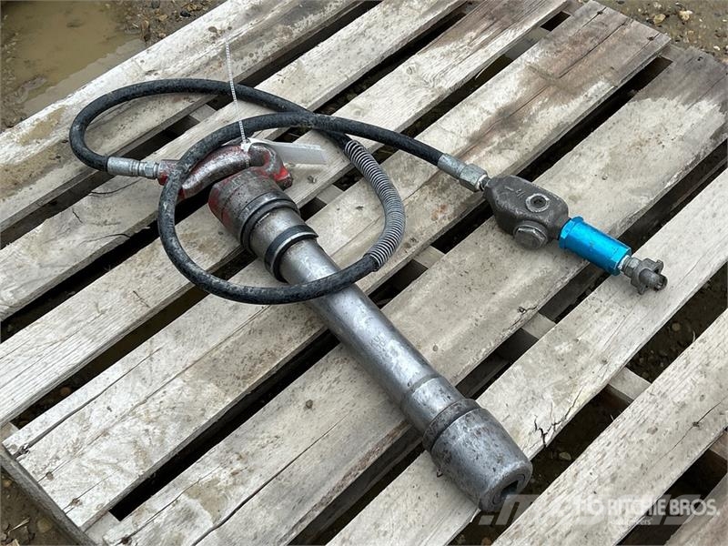 Toku B110 Pneumatic Rivet Buster Other components
