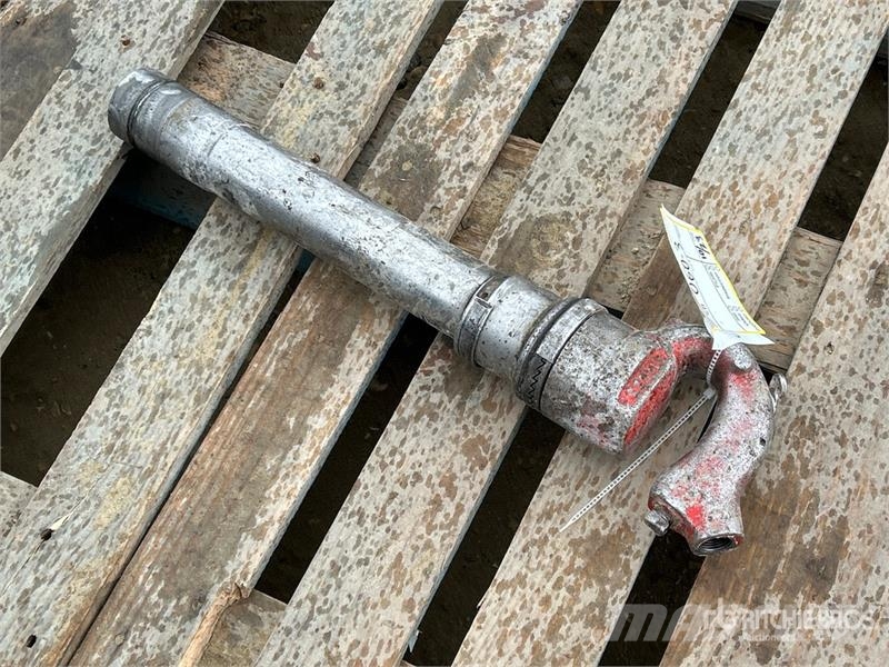 Toku B110 Pneumatic Rivet Buster Other components