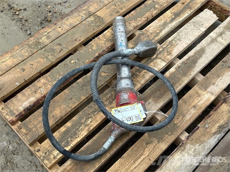 Toku B110 Pneumatic Rivet Buster Ostale komponente za građevinarstvo